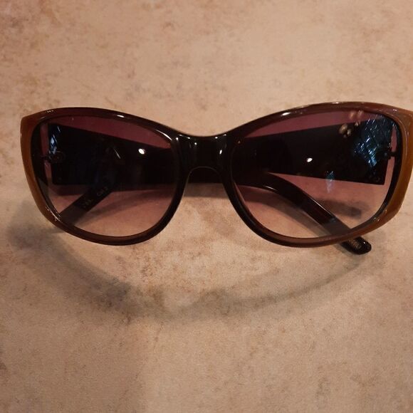 Angel Sunglasses 2/$20   - Picture 6 of 6